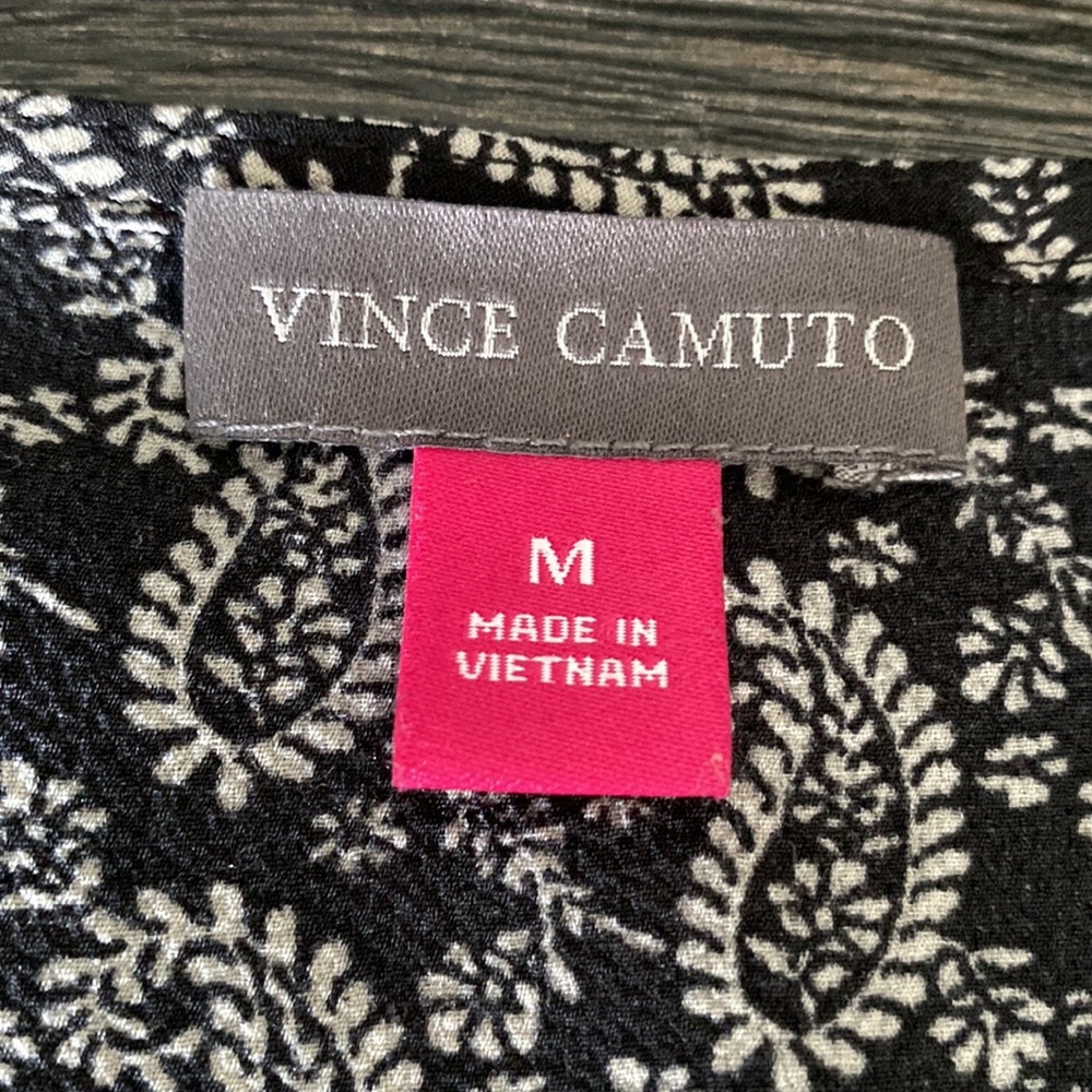 Vince Camuto paisley blouse - Picture 2 of 2
